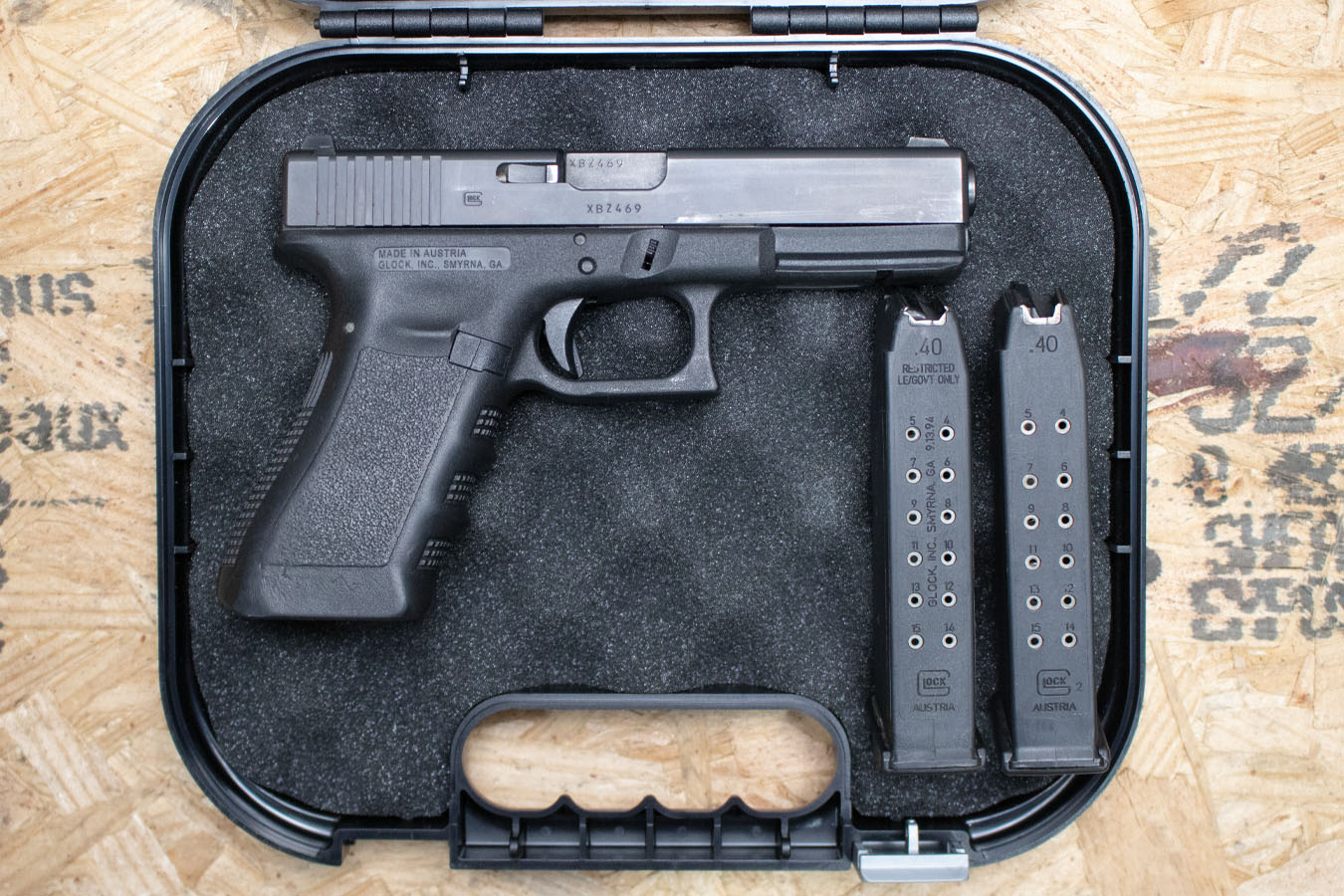GLOCK 22 Gen3 40 S&W Police Trade-ins with Night Sights (Good Condition)